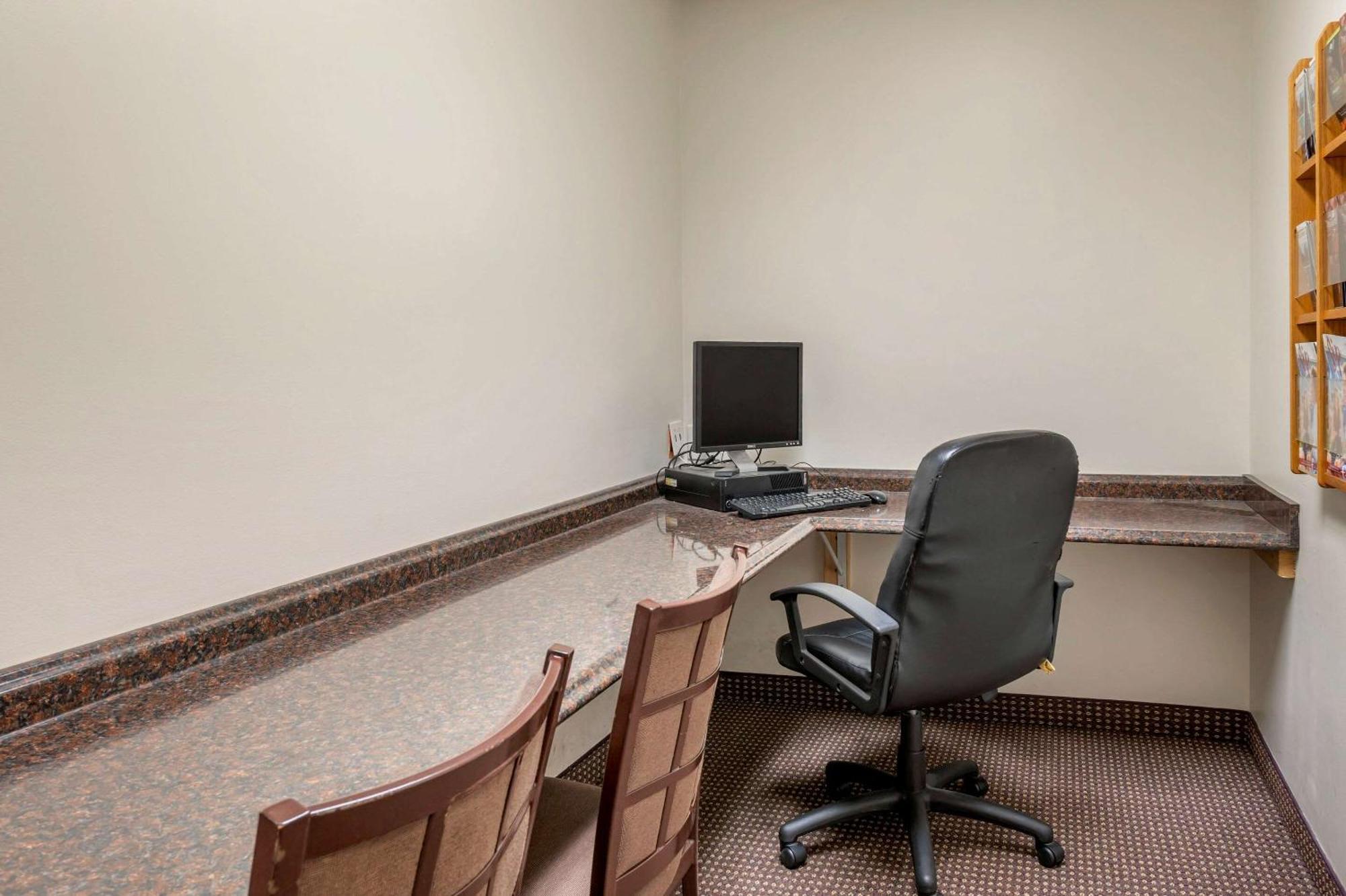 Quality Inn & Suites South-Obetz Ngoại thất bức ảnh